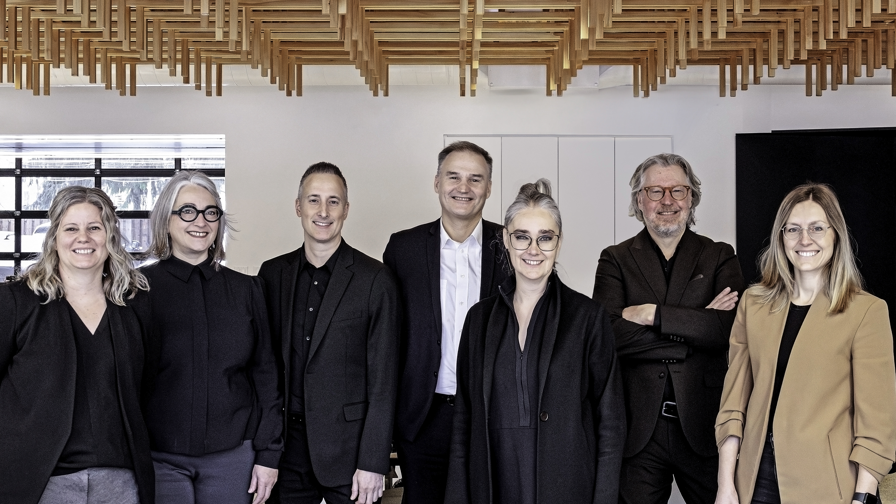 DIRECTION-Photo d'équipe Jodoin Lamarre pratte architectes